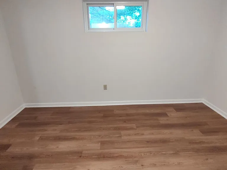 112 Claybrook Dr — Photo 34