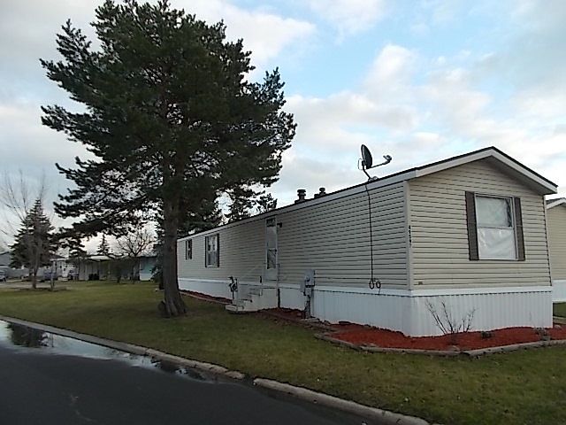 1st image of 49597 Au Lac Dr E