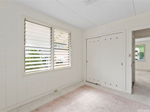 honolulu-hawaii-82510415 picture