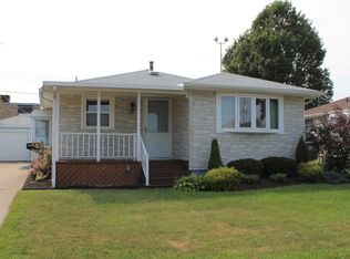 30 Lewan Dr, Depew, NY 14043