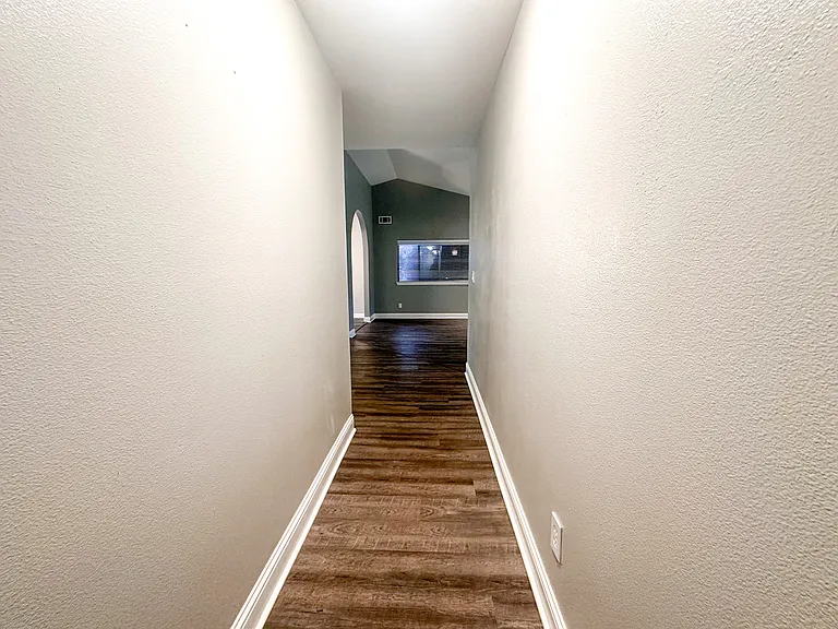 23891 Shoreline Ct — Photo 18
