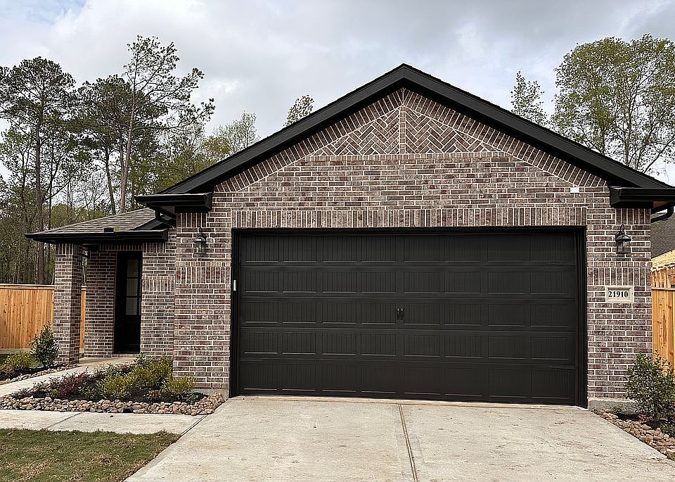 1st image of 21910 Lake Whitney Ct