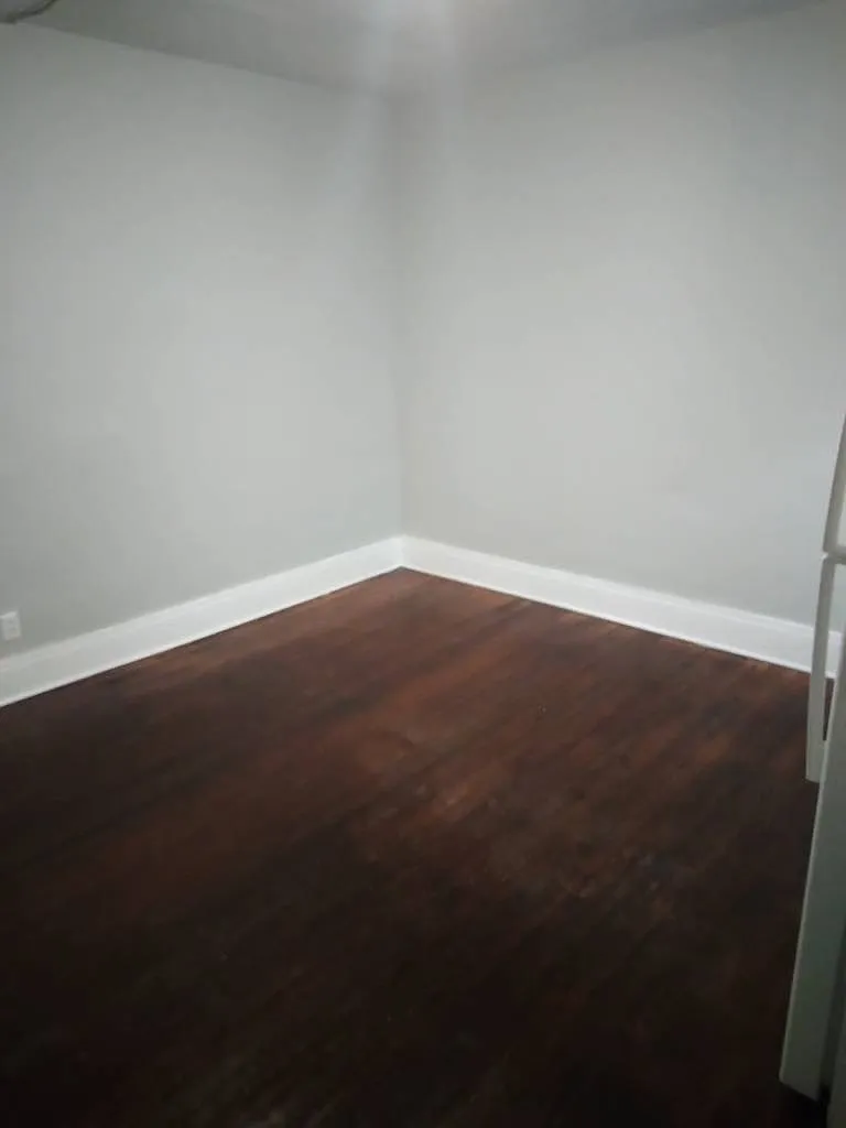 Studio, 1000 sqft, $850 — Photo 3