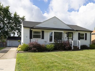 10779 Richard Dr, Parma, OH, 44130