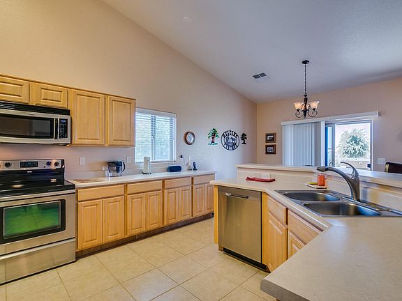 4th image of 4401 E Appaloosa Dr
