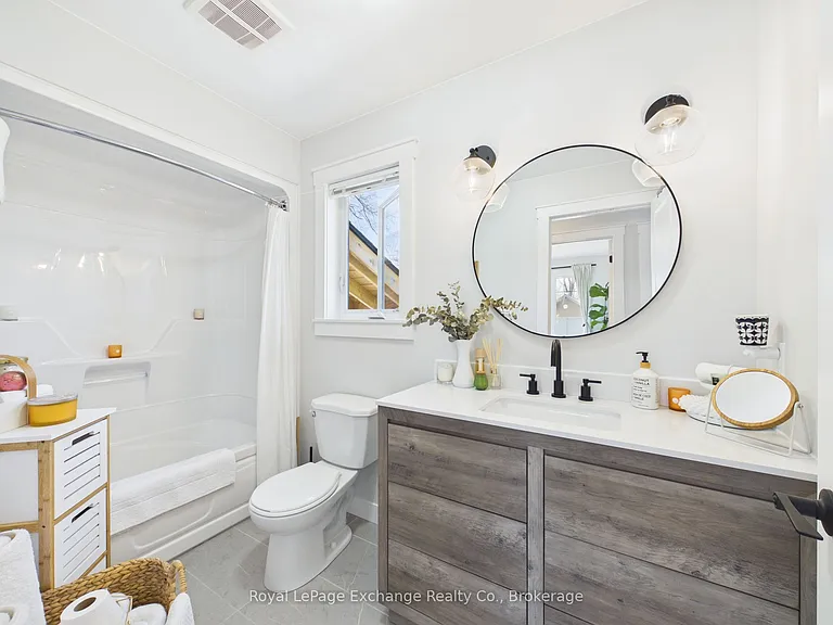 966A Charles St — Photo 10