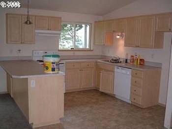 3rd image of 147 Erion Ln