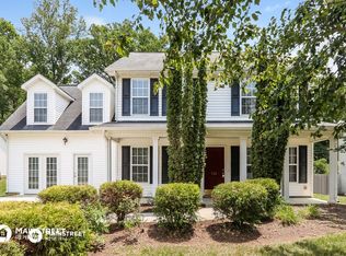 711 Walnut Crossing Dr, Whitsett, NC 27377