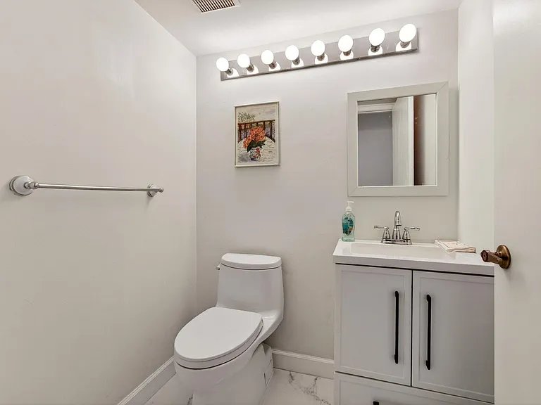 7865 La Mirada Dr — Photo 49