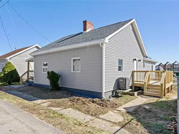 210 3rd St, Vestaburg, PA 15368