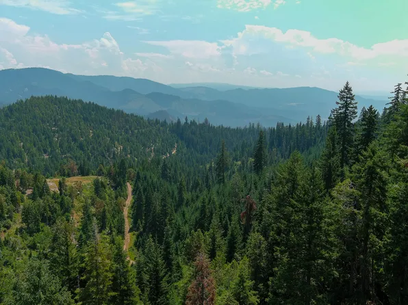 14083 Elk Creek Rd, Trail, OR 97541