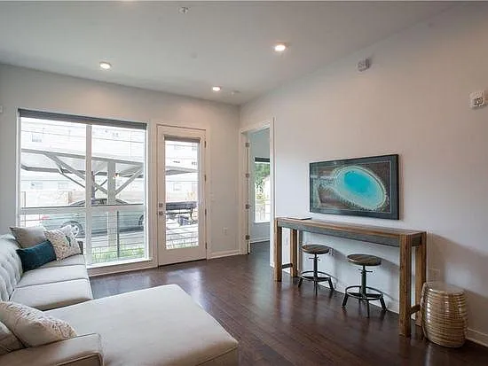 207 W Johanna St #105 — Photo 12