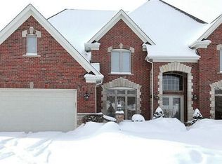1901 Black Oak Ct, St Charles, IL 60174