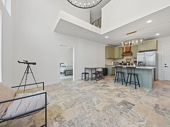 5th image of 25504 Squirrel Rd