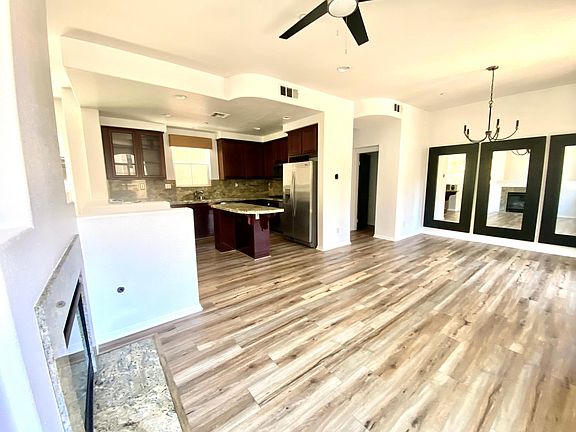 5th image of 2740 Villas Way