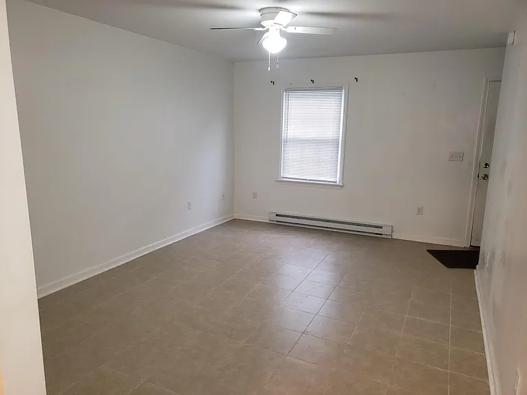 6208 Darby Rd — Photo 7