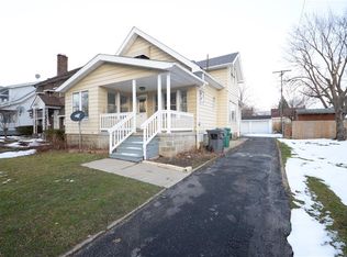 5261 Clement St, Maple Heights, OH 44137