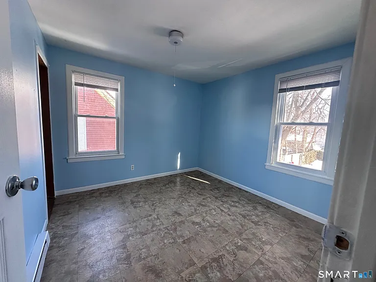 24 Rocky Hill Ave — Photo 2