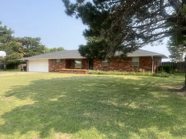 304 Don Kroll St, Enid, OK 73701