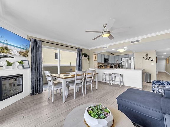 5th image of 866 Santa Rosa Blvd Unit 318