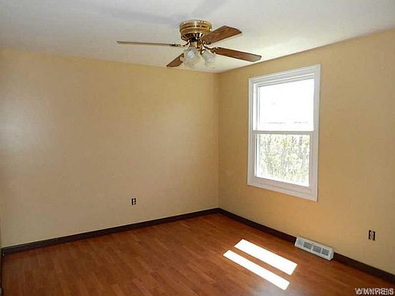 5th image of 3947 Harvard St