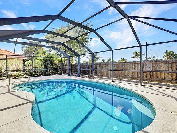 2nd image of 18289 Royal Hammock Blvd