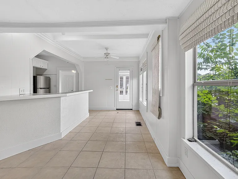 2601 S University Dr — Photo 22