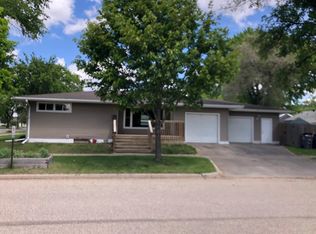 1304 13th Ave N, Moorhead, MN 56560