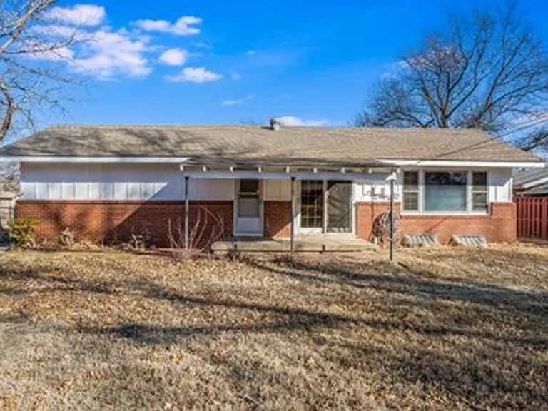 835 N Westlink Ave — Photo 30
