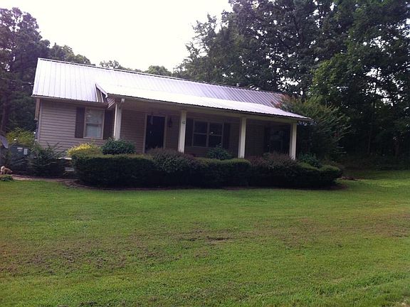 3rd image of 10 Shady Wood Ln