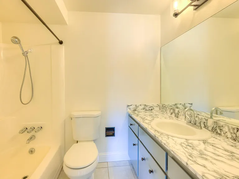 605 Autumn Hills Dr — Photo 17