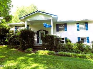 112 Dell Rd, Maryville, TN 37804