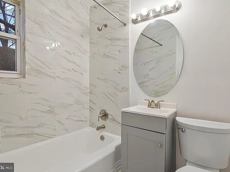 3427 B St SE #4 — Photo 13