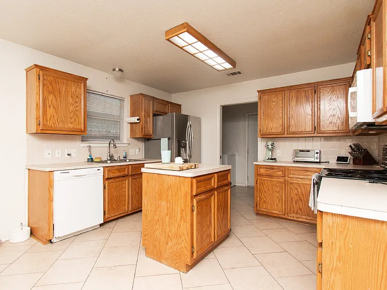 4310 Neta Dr — Photo 7