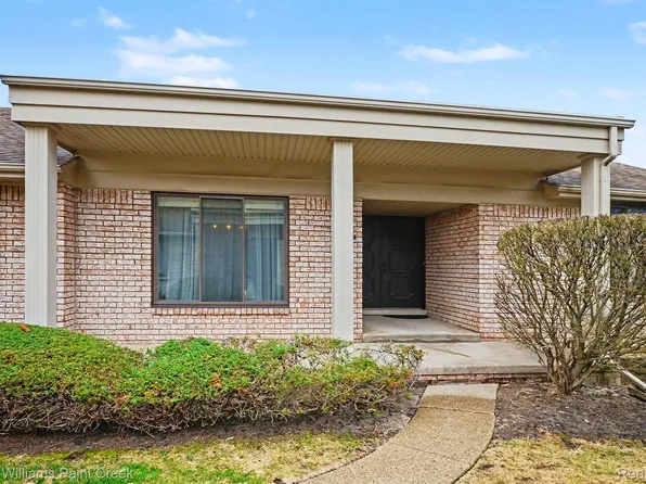 29335 Yorkshire Ln, Warren, MI 48088