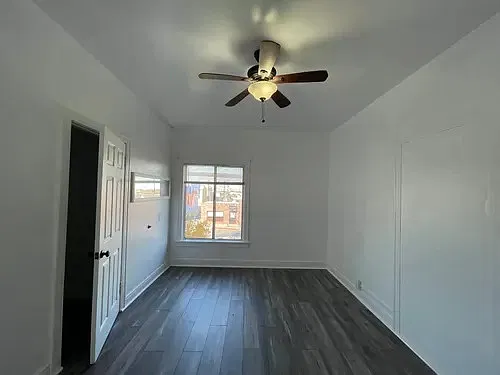 Studio, 300 sqft, $1,300 — Photo 3