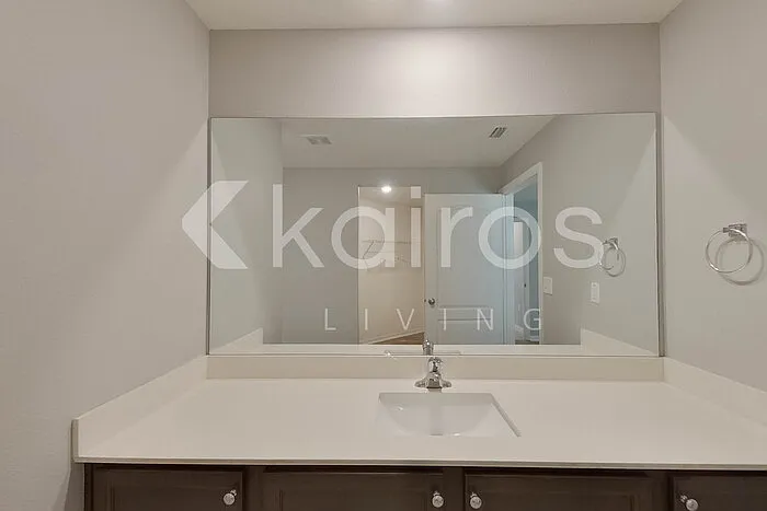 8512 Indian Laurel Ln — Photo 15
