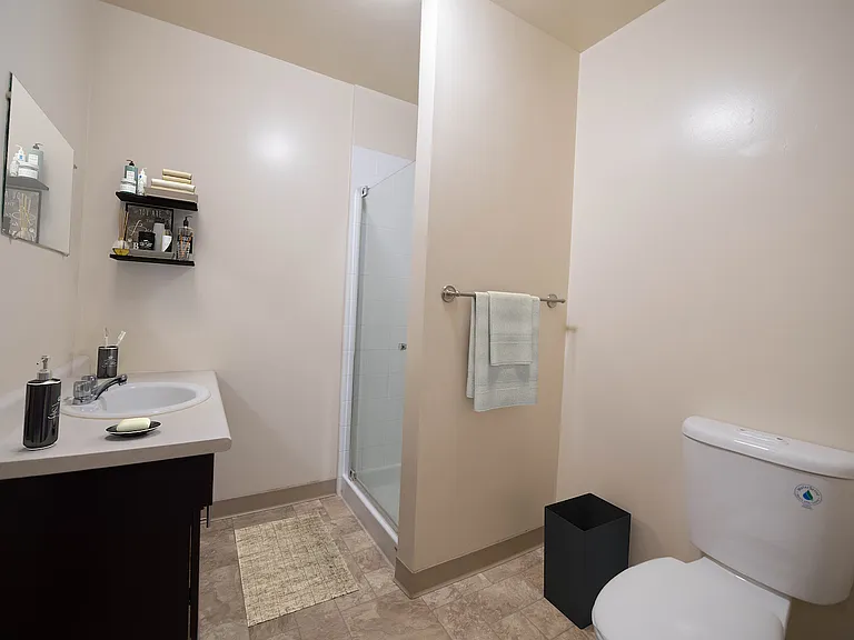 415 Saint Jean Baptiste — Photo 9
