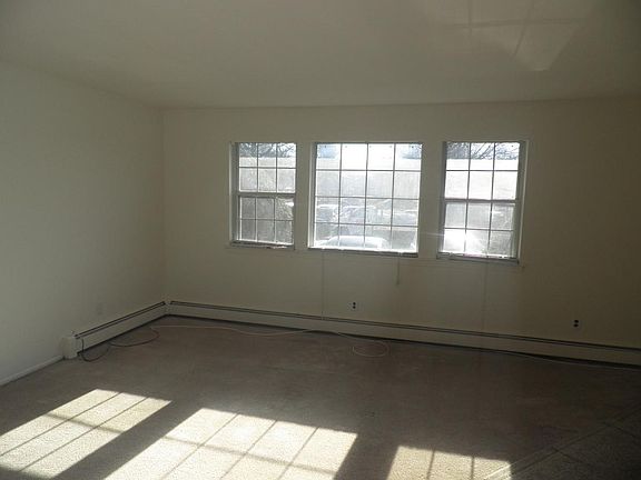 3rd image of 6 Tredwell Ave
