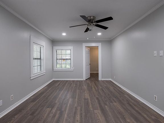 5th image of 221 Wellington St