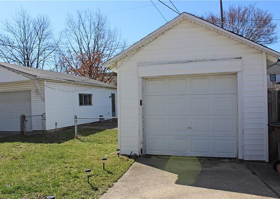 2nd image of 133 E Harding Rd