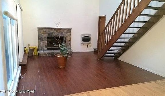 4th image of 1273 Brentwood Dr