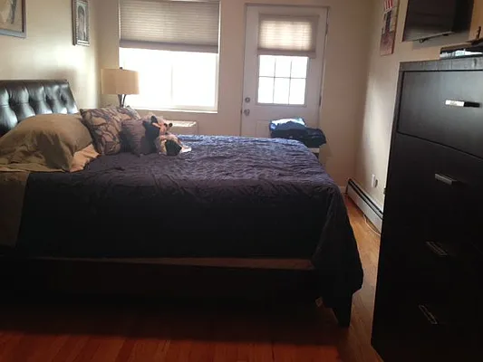 Rented by Alexiou Realty | media 16