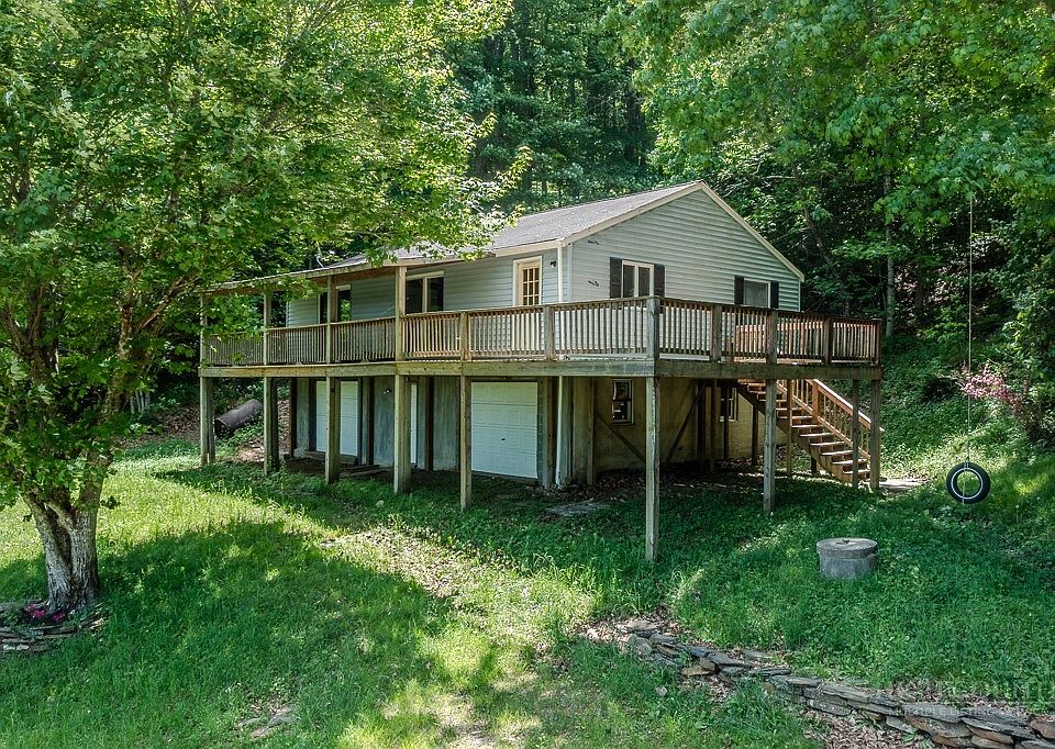 1st image of 933 Autumn Valley Drive