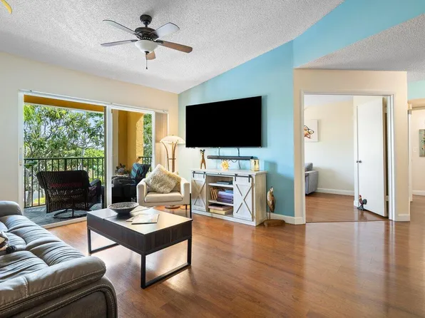 160 Yacht Club Way #303, Hypoluxo, FL 33462