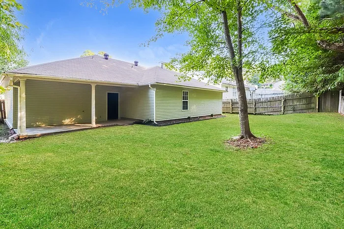 4326 Glenda Ln — Photo 11