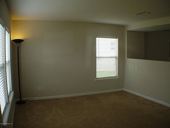 5th image of 748 Rembrandt Ave