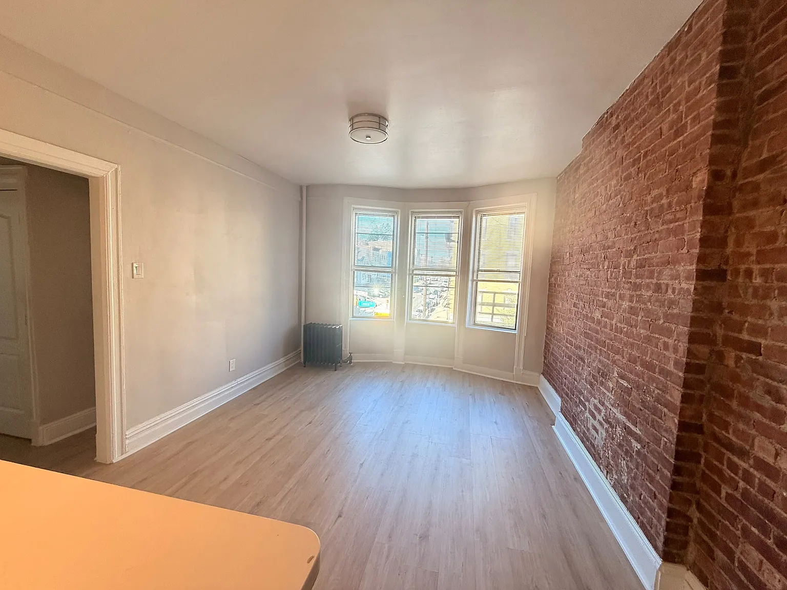 2 bed, 700 sqft, $2,195 — Photo 2