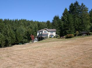 25 Wisteria Ln, Eureka, CA 95503