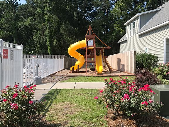 3rd image of 8009 Sweetgrass Ct